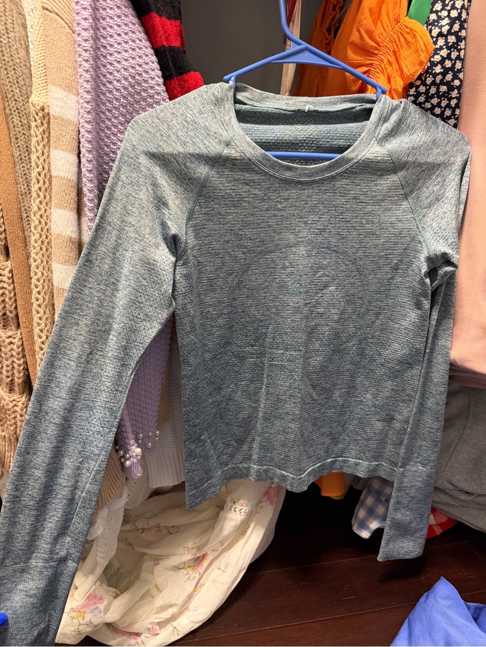 lululemon swiftly tech hip length long sleeve top teal color